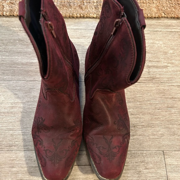 Roper Women's Burgundy Ankle Boots - Picture 3 of 3